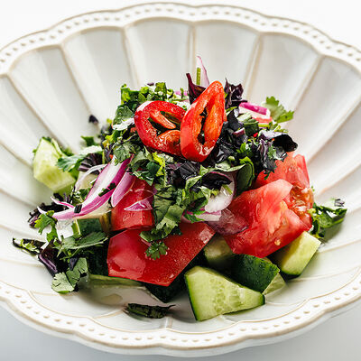 Салат овощной по-кавказски в Причал по цене 530 ₽