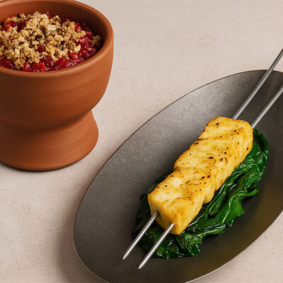 Шиш из форели, шпинат, рис с сухофруктамив Luwo по цене 1900 ₽