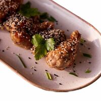 Крылышки цыпленка с соусом сладкий чили в Afishasushi