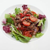 Салат Тёплый с говядиной в Цезарь