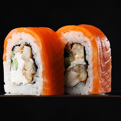 Филадельфия с угрем в Umami Ramen Club по цене 1609 ₽