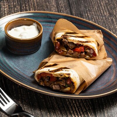 Буррито в Булл Вар по цене 835 ₽