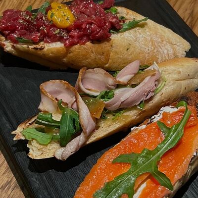 Сет из трёх брускет в Угли по цене 820 ₽