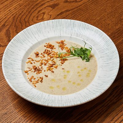 Грибной крем-суп со сливками и трюфельным маслом в Дача по цене 530 ₽