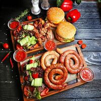Сет из Колбасок, Шашлыков и Бургеров в ИТЛЕ Стейк-кафе Halal