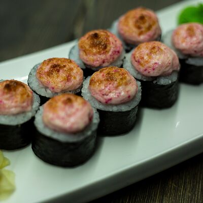 Запеченный ролл со свининой в Deep Tasty по цене 446