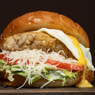 Цезарь Бургер в Реальные бургеры по цене 880 ₽