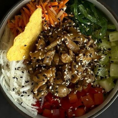 Поке с цыпленком терияки в Papaya по цене 624 ₽