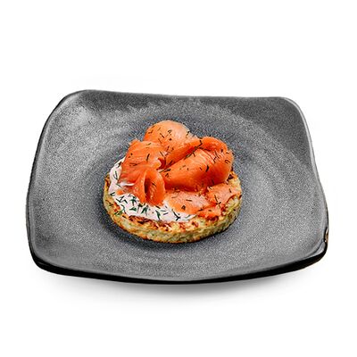 Драник из кабачка с лососем и соусом Кимчи в Русские блины по цене 525 ₽
