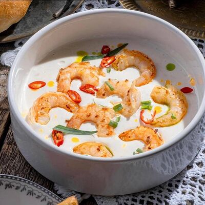 Креветки Чкмерули в Хачапури тетушки Марико по цене 795 ₽