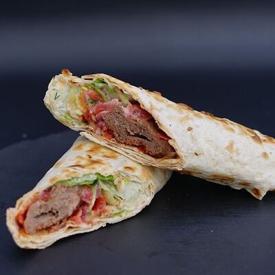 Шаурма с люля-кебабом из говядины в Мангал Хаус по цене 559 ₽