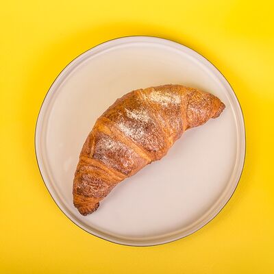 Круассан классический в Pink milk x Lift по цене 240 ₽