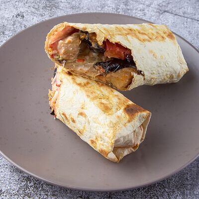 Шаурма овощная в Тим Шашлык & Бургер по цене 420 ₽