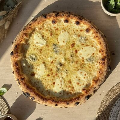 4 сыра в Pizza La Vera по цене 1200 ₽