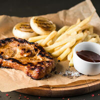 Стейк из свинины в Mesto Sushi & Grill