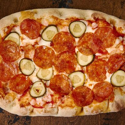 Пицца римская Пеперони по-деревенски в Пицца паста и баста по цене 649 ₽