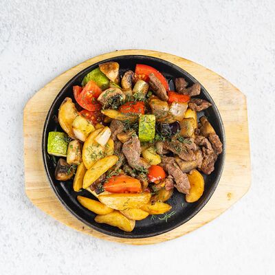 Сковородочка с говядиной в Pizza & Roll по цене 750 ₽