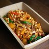 Лапша с курицей в кисло-сладком соусе в Джекичан Китайская Лапшичная по цене 650