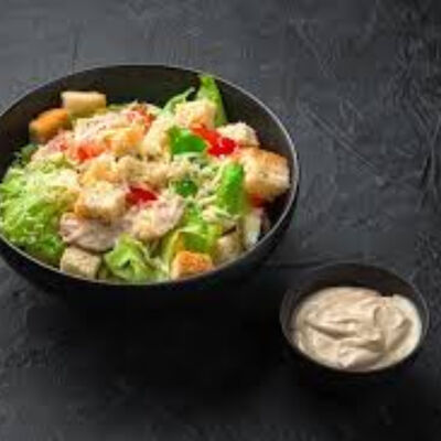 Салат Цезарь с креветкой в Шаурма есть по цене 350 ₽