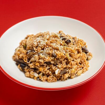 Жареный рис с говядиной в ЧИХО по цене 695 ₽