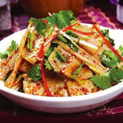 А4 Острый говяжий рубец 凉拌牛肚 в Charlie tea по цене 590 ₽