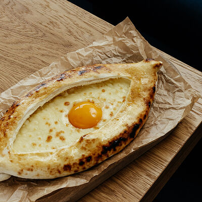 Хачапури по-аджарски в Бурка по цене 505 ₽