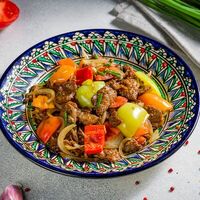 Мясо по-уйгурски с овощами в Чайхана Узбекская Кухня