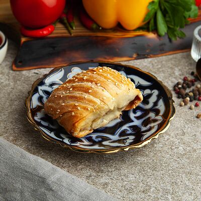 Самса тандырная с говядиной в Плов & лагман по цене 140