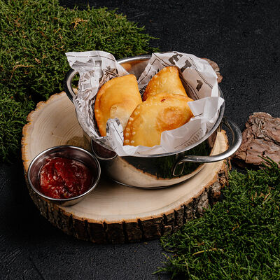 Мини-чебуреки, жаренные с уткой в Реконструкция по цене 250 ₽