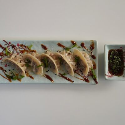 Гедзе с курицей и грибами в Domo по цене 460 ₽