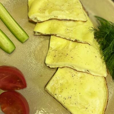 Омлет из трех яиц в Чайхана в ТЦ Океания по цене 588 ₽