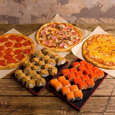 Комбо На компанию 3 пиццы и 6 ролловв Сырный Бортик! по цене 5400 ₽