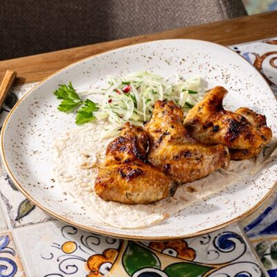 Острые куриные крылья в Шеф-Рояль по цене 440 ₽