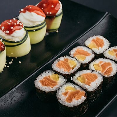 Ролл Мания в Суши-бар Тунец по цене 816 ₽