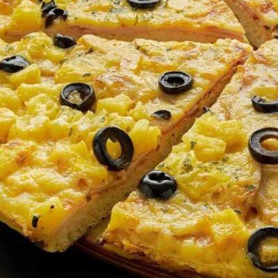 Пицца Гавайская (целая) в 7 LiR по цене 1428 ₽