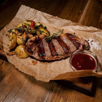 Стриплойн в Серебряная Fabrika по цене 2400 ₽