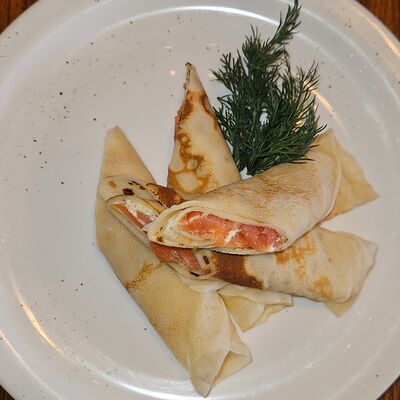 Блины с красной рыбой в Рюмочная Ильича по цене 300 ₽