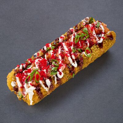 Ролл-дог с лососемв Нагамаки по цене 750 ₽