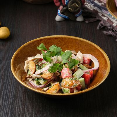 Салат с маринованными вёшенками в Риони по цене 600 ₽