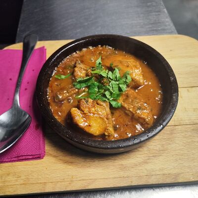 Чахохбили из курицы в Сандро по цене 990 ₽