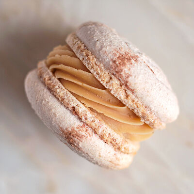 Макарон Арахис-карамель в Kalabasa по цене 388 ₽