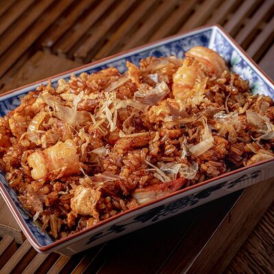 Рис с яйцом, креветками и овощами в COBA restaurant по цене 1020 ₽