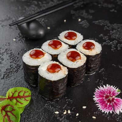 Ролл с омлетом и сыром в Суши Профи по цене 279 ₽