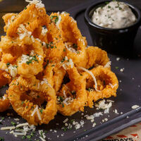 Кольца кальмара в T.G.I. Friday's