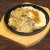 Язык в соусе с белыми грибами и картофельным пюре в Устюг Великий по цене 650