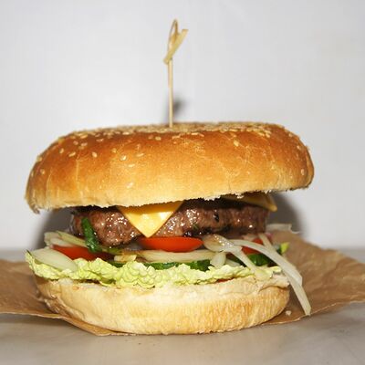 Детский бургер из телятины в Халяль по цене 320 ₽