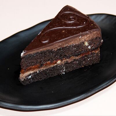 Венский торт Захер в Coffeeshop Company по цене 450 ₽