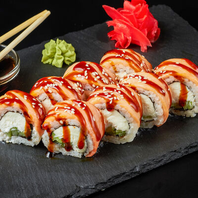 Запеченный ролл Филадельфия в Суши Палки по цене 359 ₽