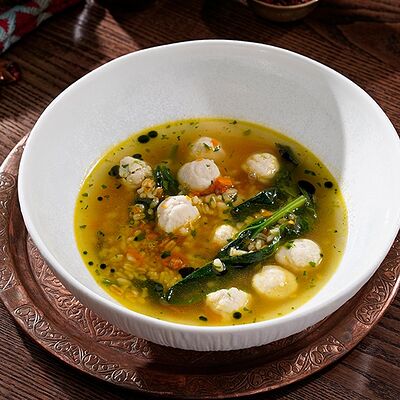 Куриный суп с булгуромв Серкан по цене 390 ₽