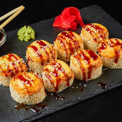 Запеченный ролл с угрем в Суши Палки по цене 359 ₽